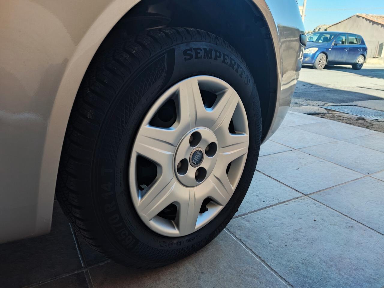 Fiat Punto 1.2 5 porte bConnect