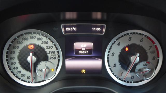 MERCEDES-BENZ A 180 Sport