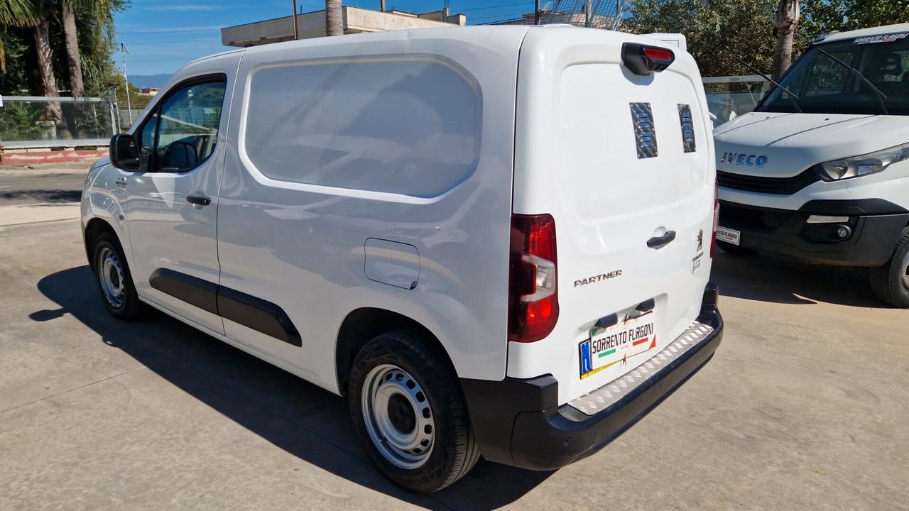 Peugeot PARTNER 1.5 BLUEHDI 100 CV NAVIGATORE