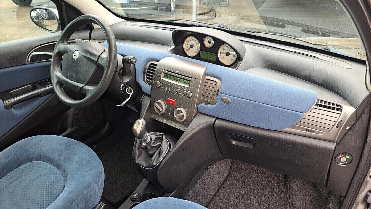 Lancia Ypsilon 1.2 Oro 60Cv