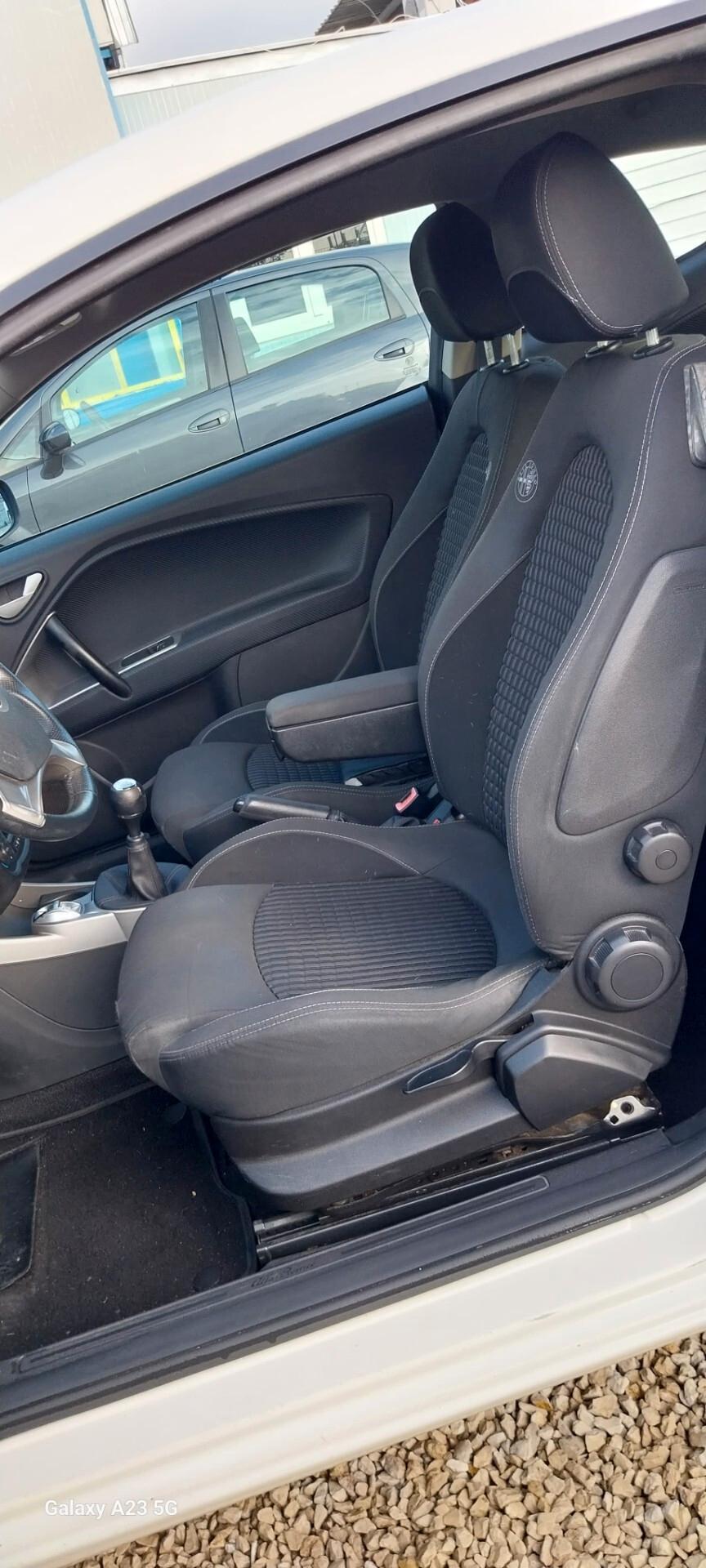 Alfa Romeo MiTo 1.3 JTDm-2 95 CV S&S Distinctive