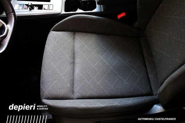 Volkswagen Golf 1.0 eTSI EVO DSG Life -mhev -Ok Neop