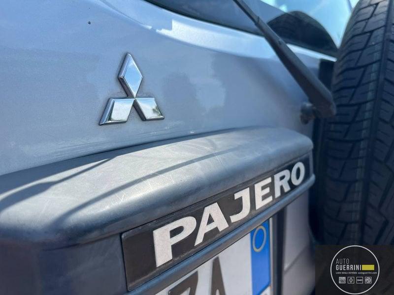 Mitsubishi Pajero Pajero 2.5 TDI 3p. Invite Dakar