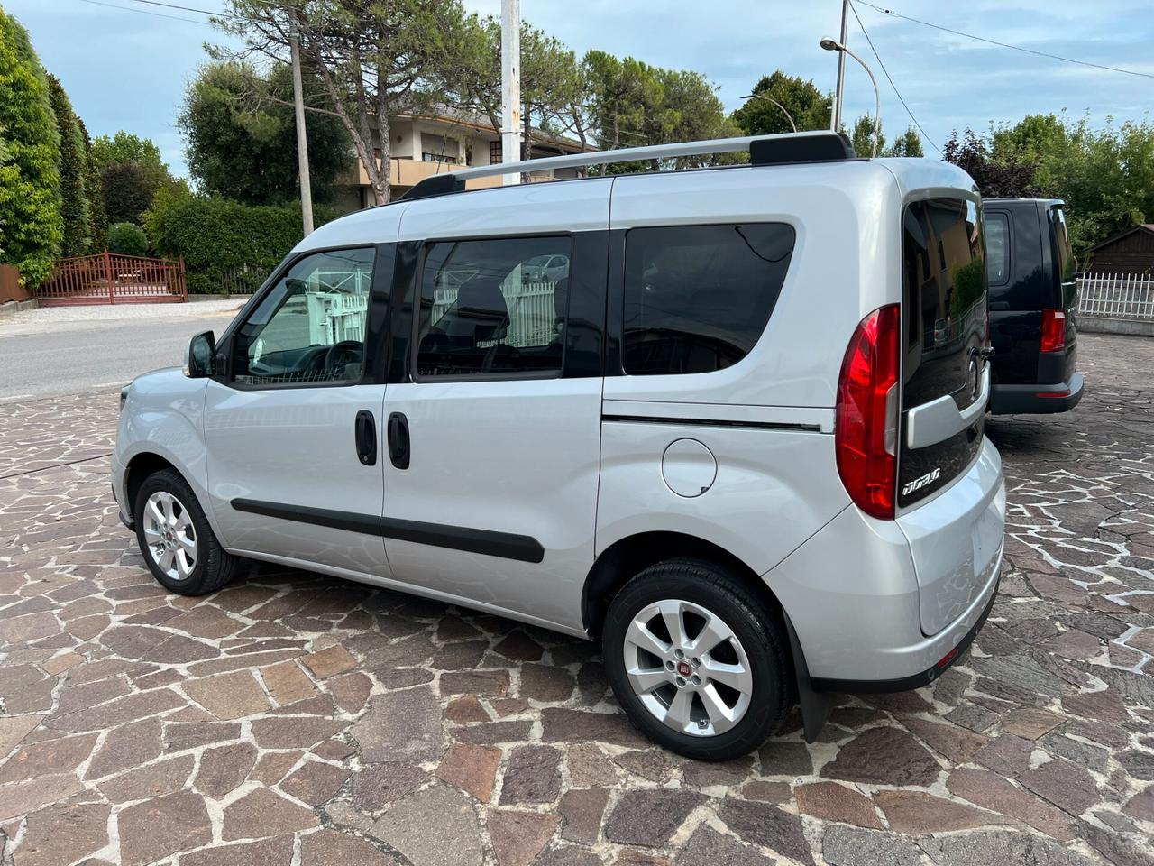 Fiat Doblo 1.4 T-Jet 16V Lounge