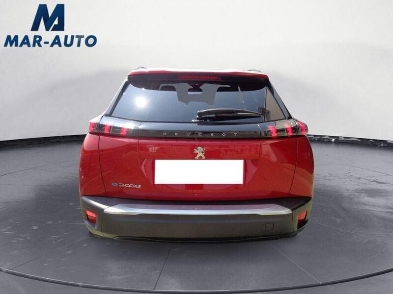 Peugeot 2008 motore elettrico 136 CV Allure Pack