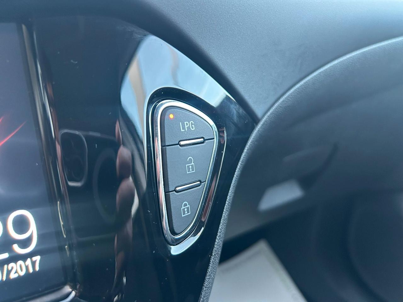 Opel Corsa 1.4 90Cv GPL 5P TECH - 2018