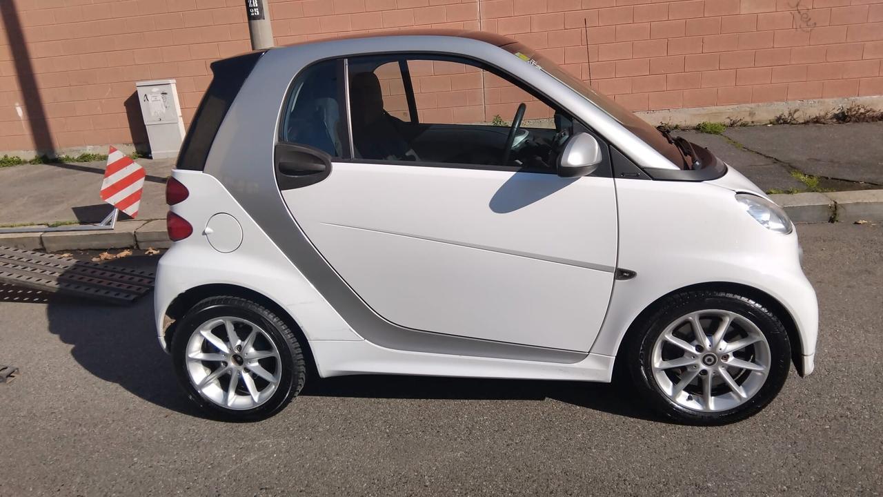 Smart ForTwo 1000 52 kW MHD coupé pulse