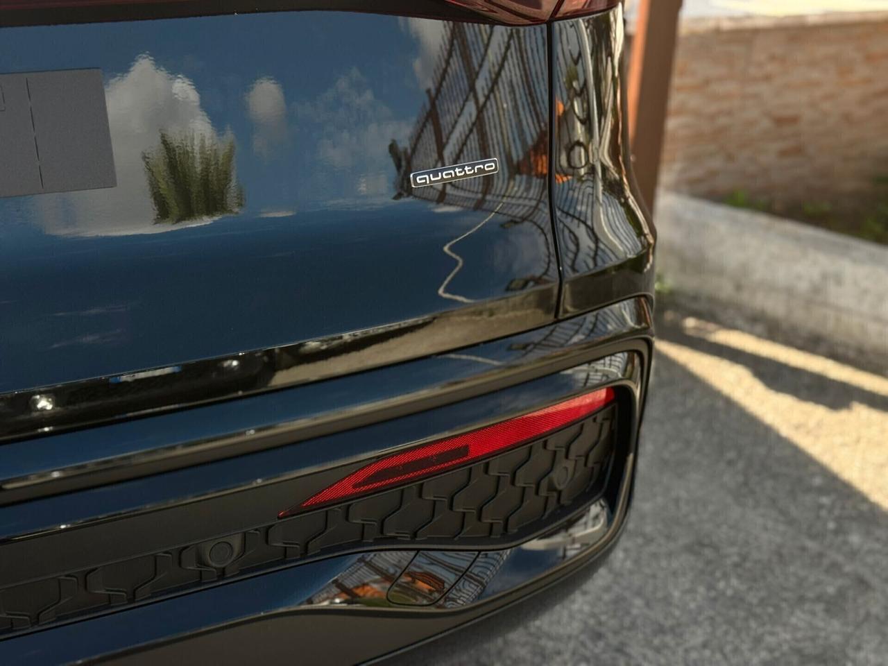 Audi Q5 SPB 40 TDI 204 CV quattro S tronic Identity Black