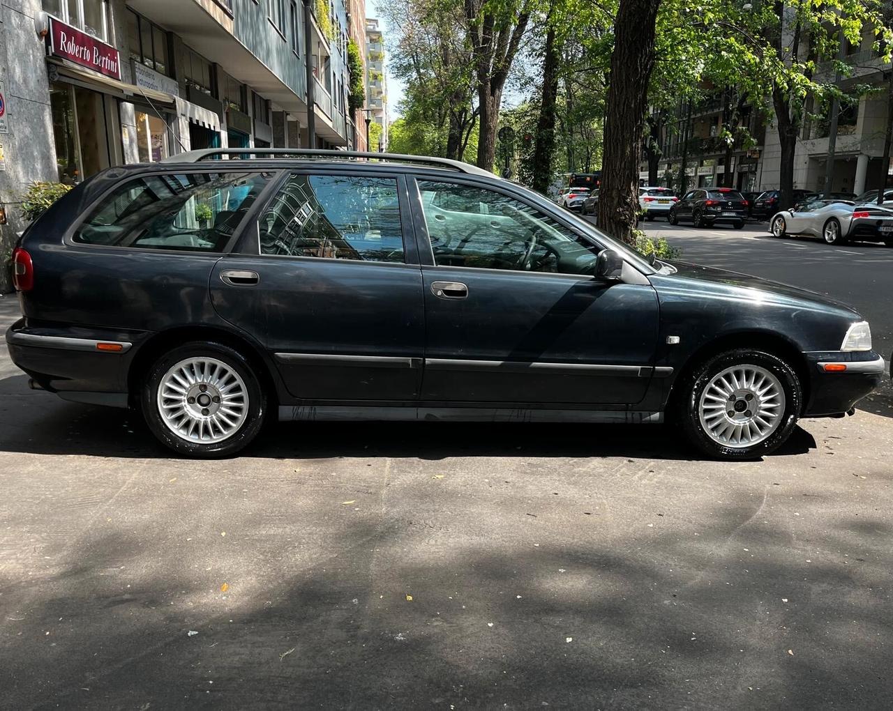 Volvo V40 2.0 16V cat