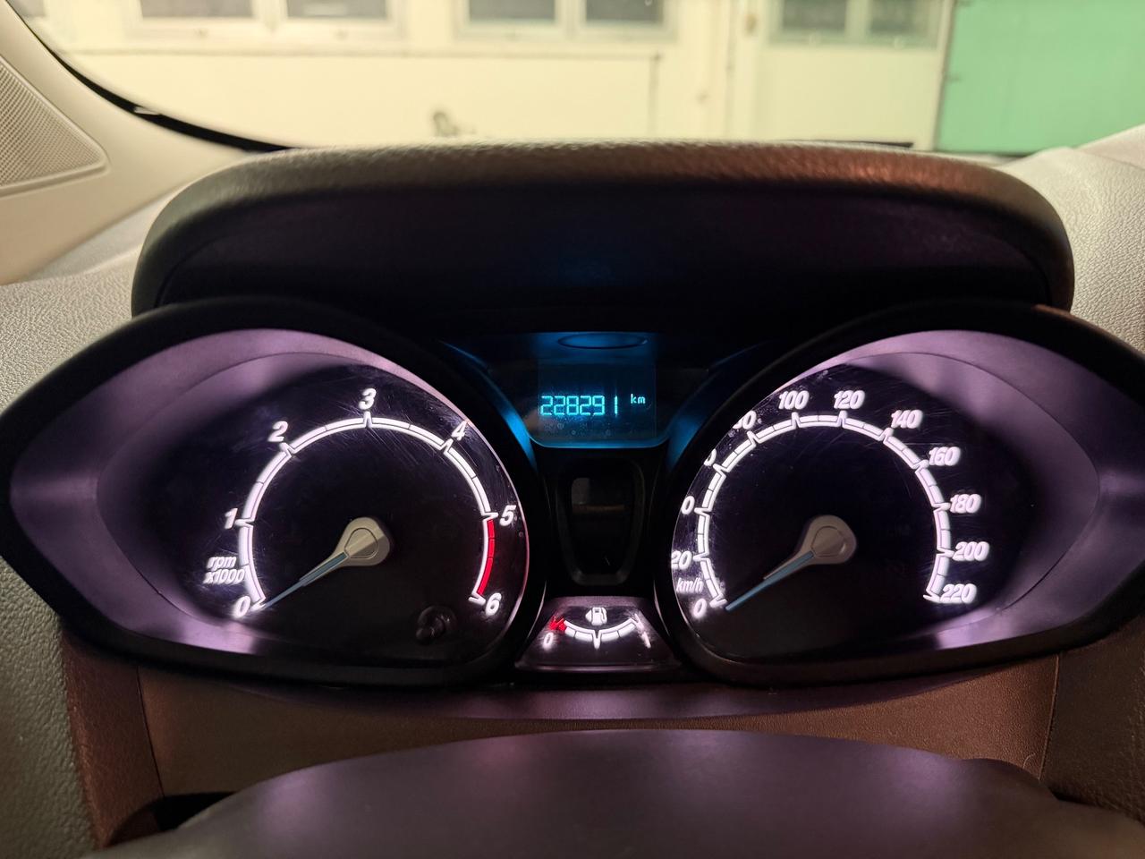 Ford Tourneo Courier 1.5 TDCI 95 CV Titanium