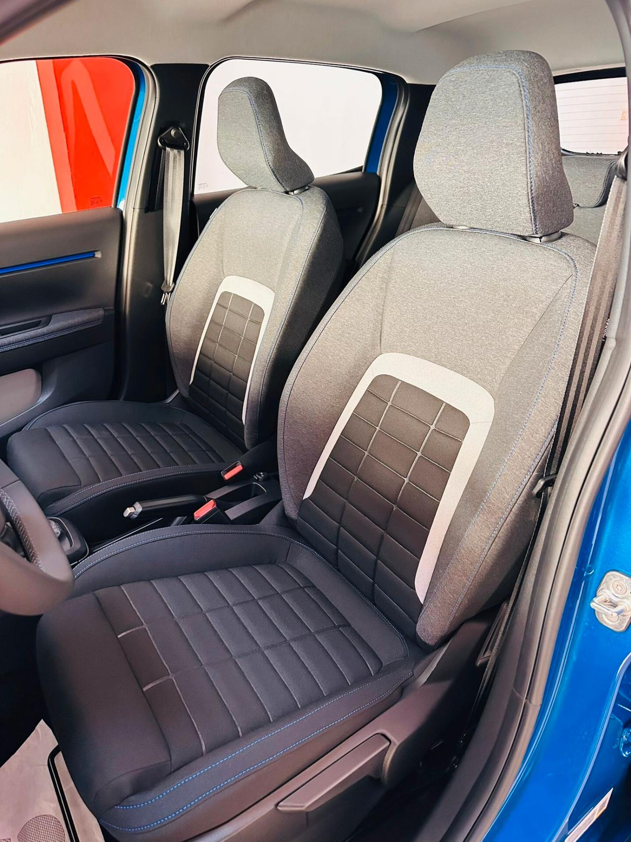 Citroen C3 PureTech 100cv S&S Plus 2026 KM0 BI-COLORE