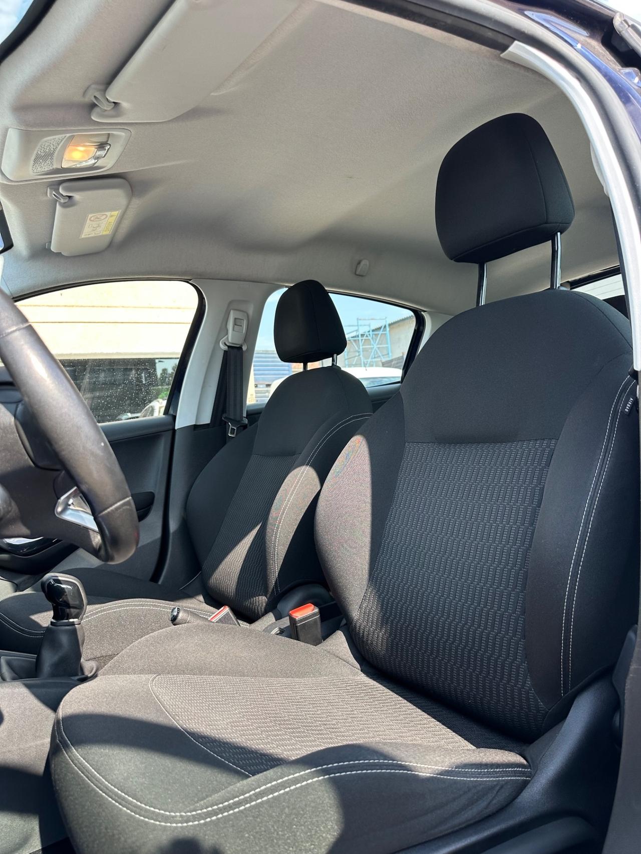 Peugeot 208 PureTech 82 5 porte Allure