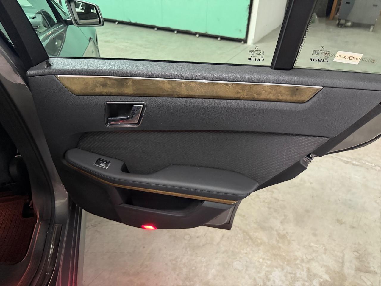 Mercedes-benz E 250 CDI BlueEFFICIENCY Elegance