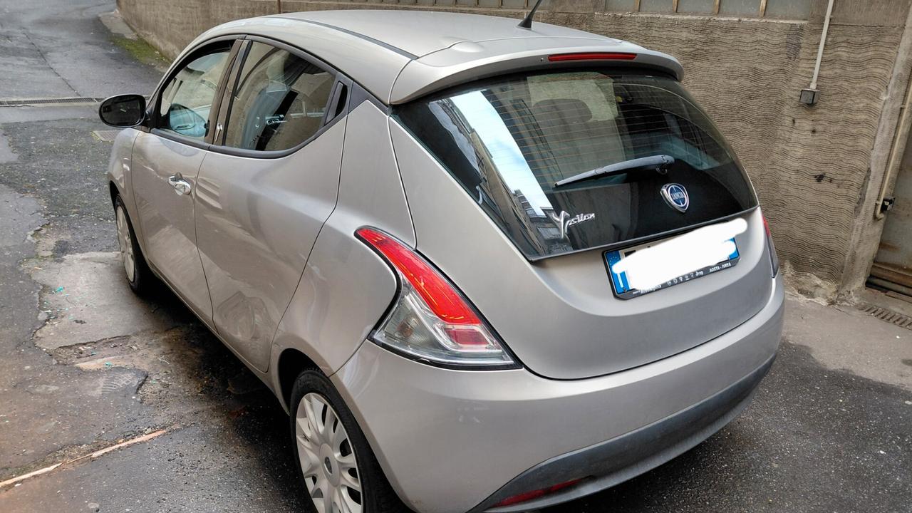 Lancia Ypsilon 0.9 TwinAir 85 CV 5 porte S&S Platinum