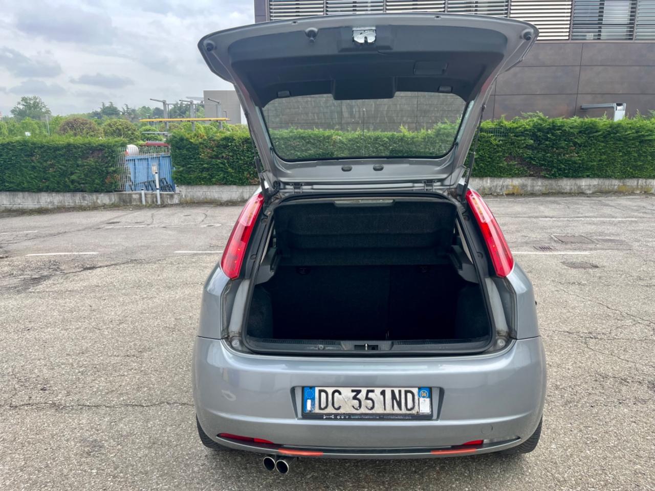 Fiat Grande Punto 1.4benz 2006 184.000km per neopatentati