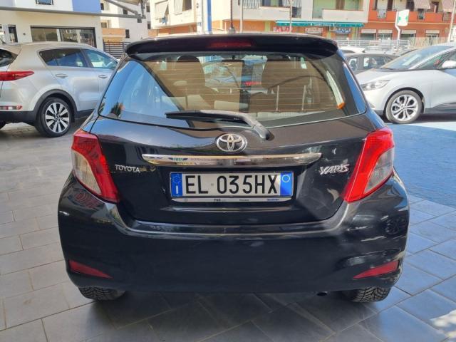 TOYOTA - Yaris - 1.3 5 porte Lounge