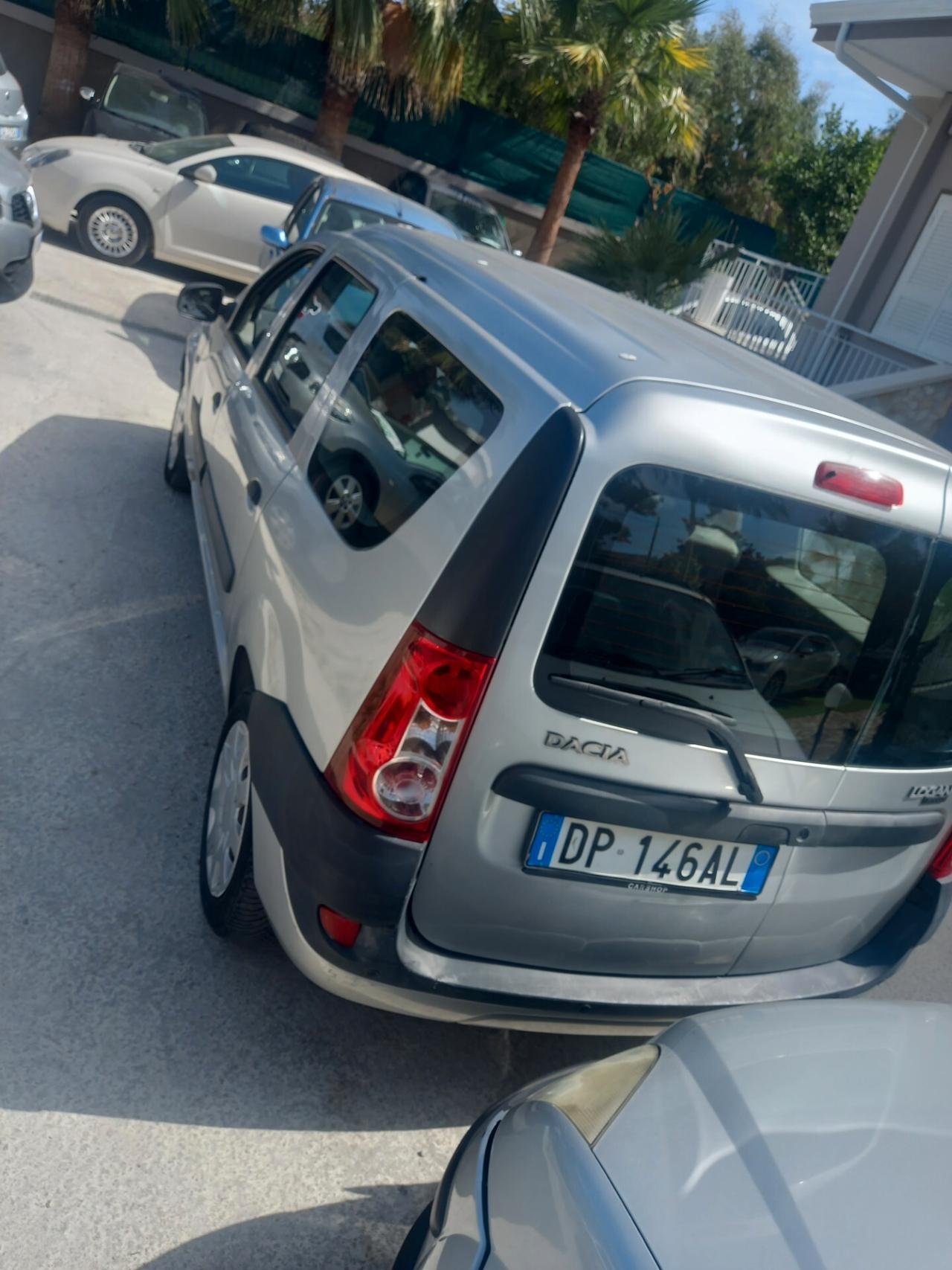 Dacia Logan MCV 1.6 GPL 7 posti Lauréate