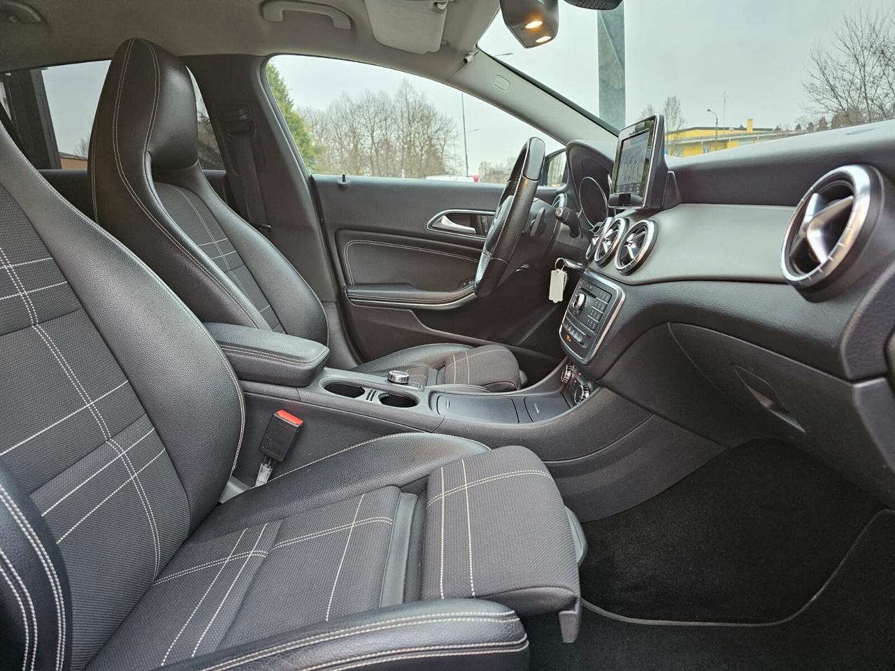 Mercedes-benz CLA 200d 136cv Shooting Brake Sport*Navi*Bi-Xeno*18*Pdc*