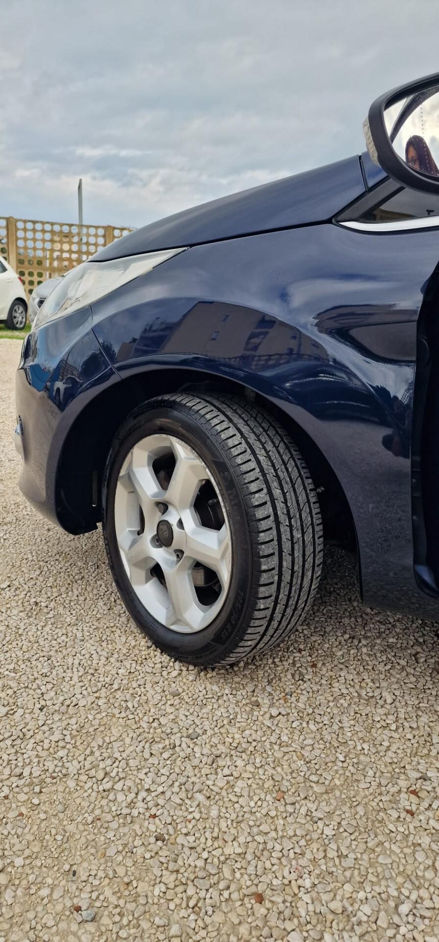 Ford Fiesta 1.2 82 CV 5 porte Titanium 2011