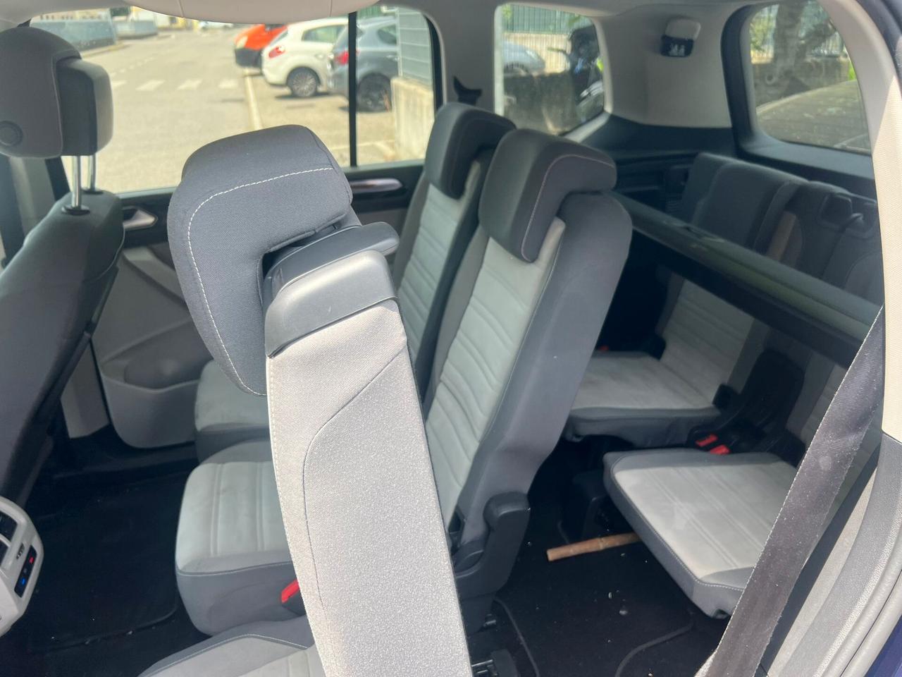 Volkswagen Touran 2.0 TDI 150 CV DSG BlueMotion Technology restyling