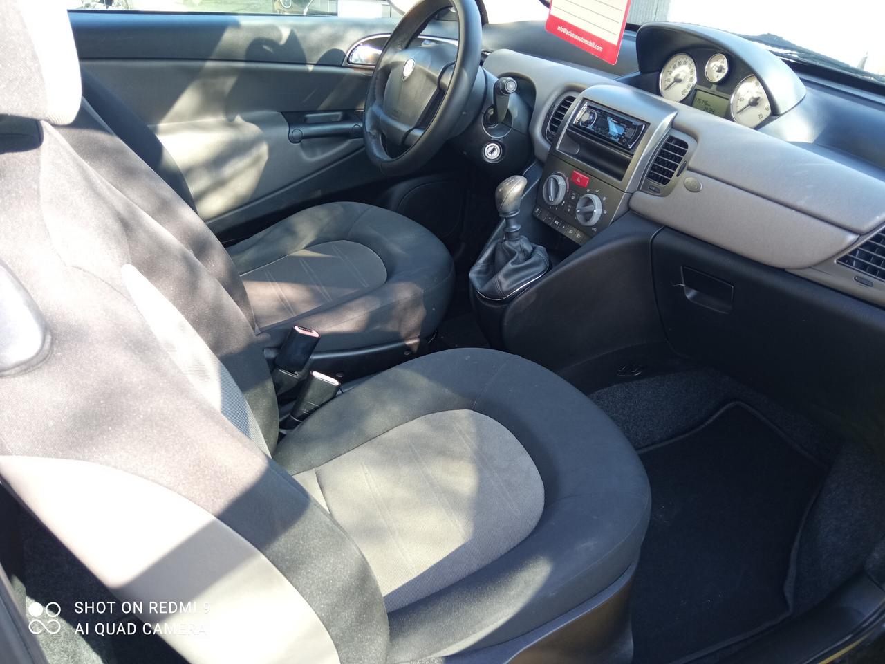Lancia Ypsilon 1.2 Argento 44KW NEOPATENTATI