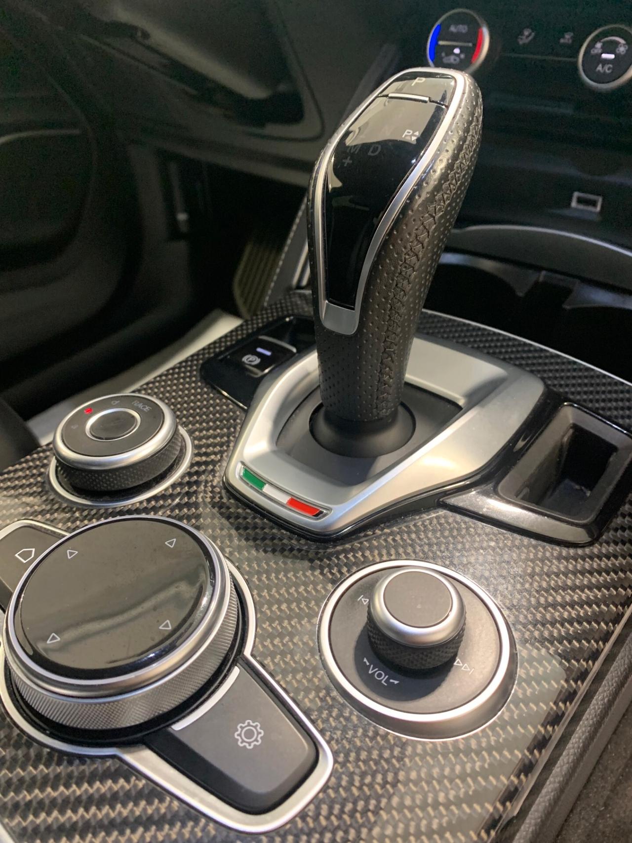 Alfa Romeo Stelvio 2,9 Bi-Turbo V6 Quadrifoglio - SUPER PREZZO