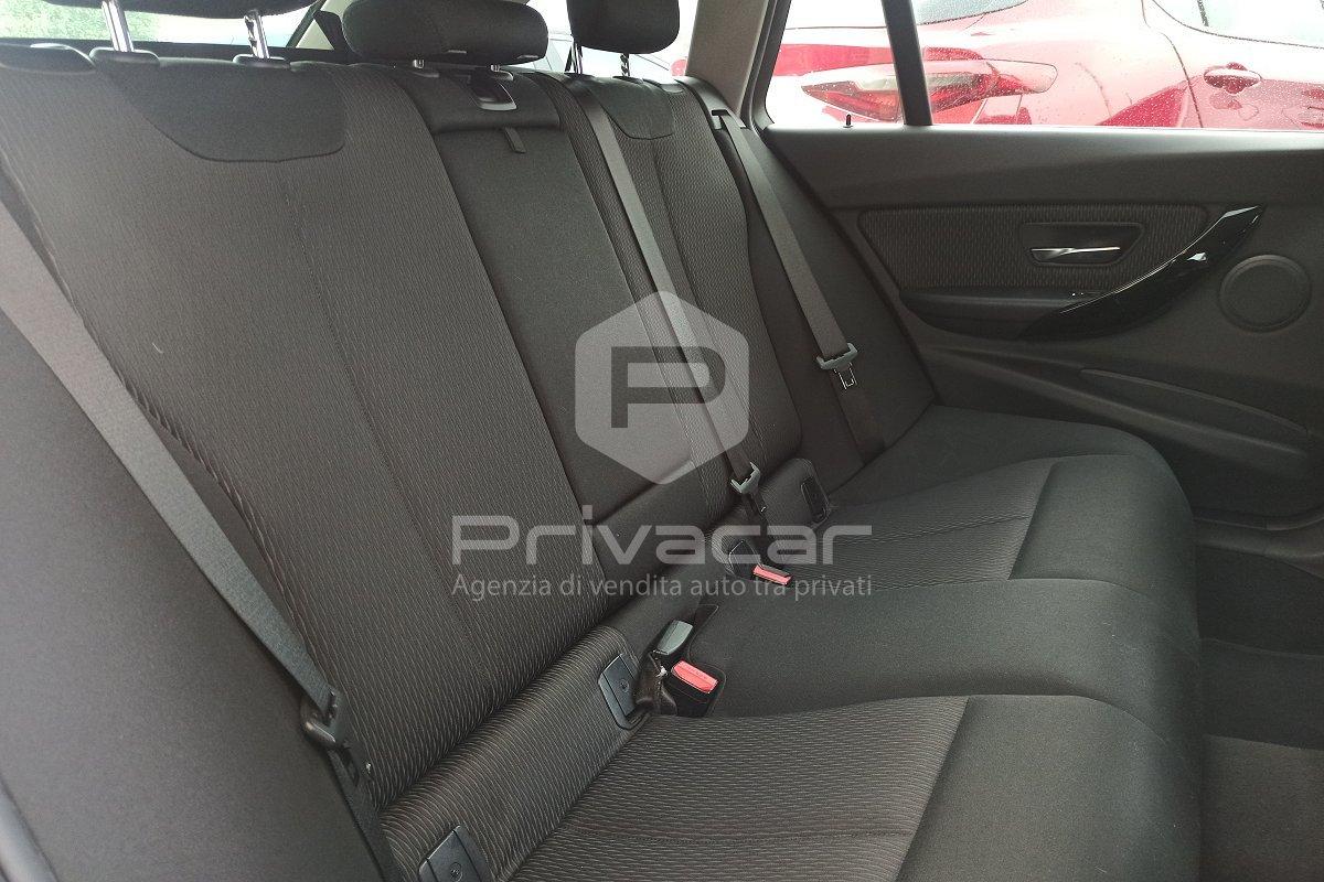 BMW 320d xDrive Touring Business Advantage