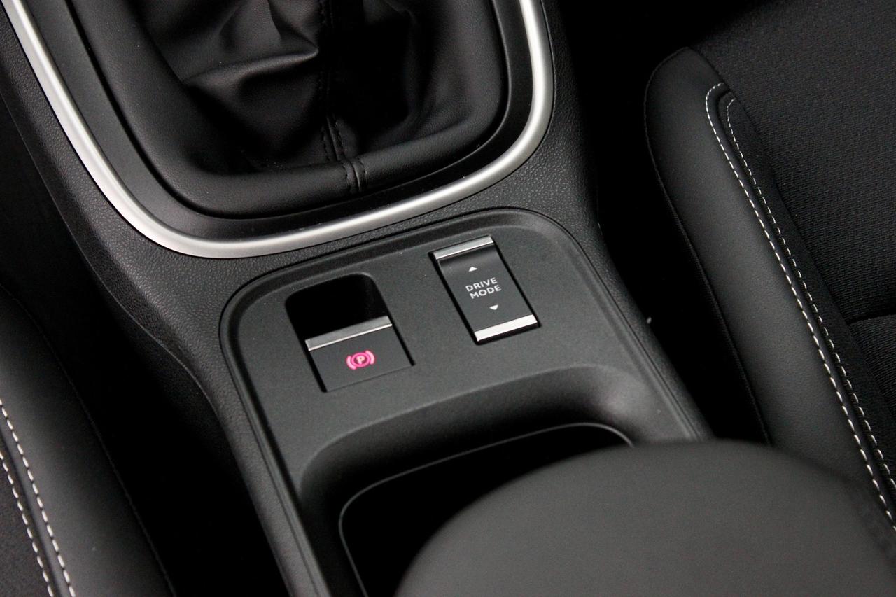 Jeep Avenger 1.2 Altitude DISP. VARI COLORI