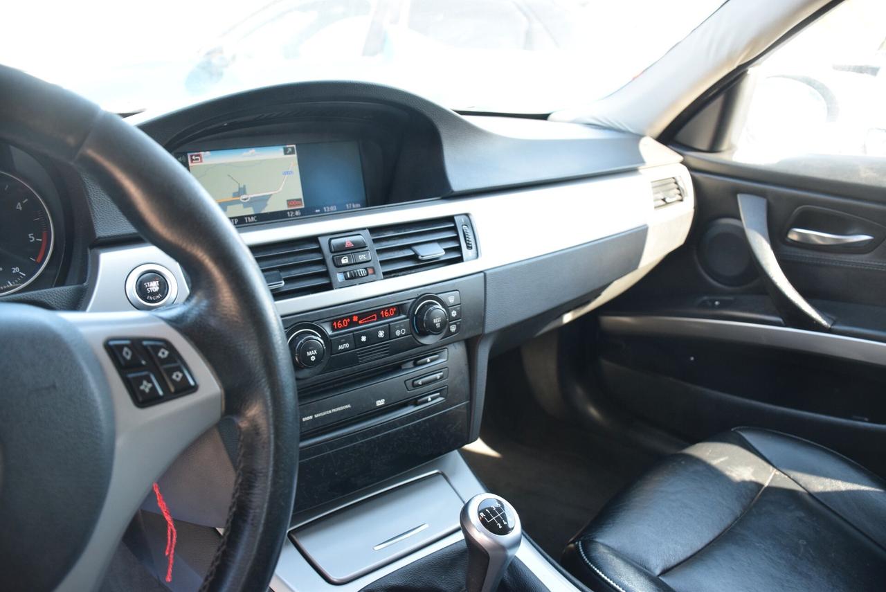 Bmw 330 330d Touring Futura navi pelle cruise sensori bt