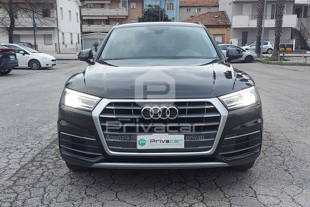 AUDI Q5 2.0 TDI 150 CV Business