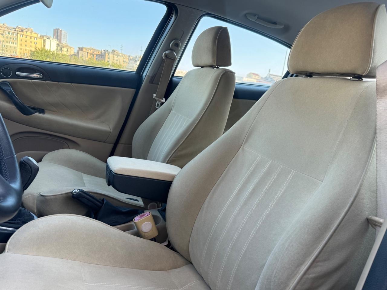 Alfa Romeo 147 1.6 16V TS 5P. Distinctive 45.000km