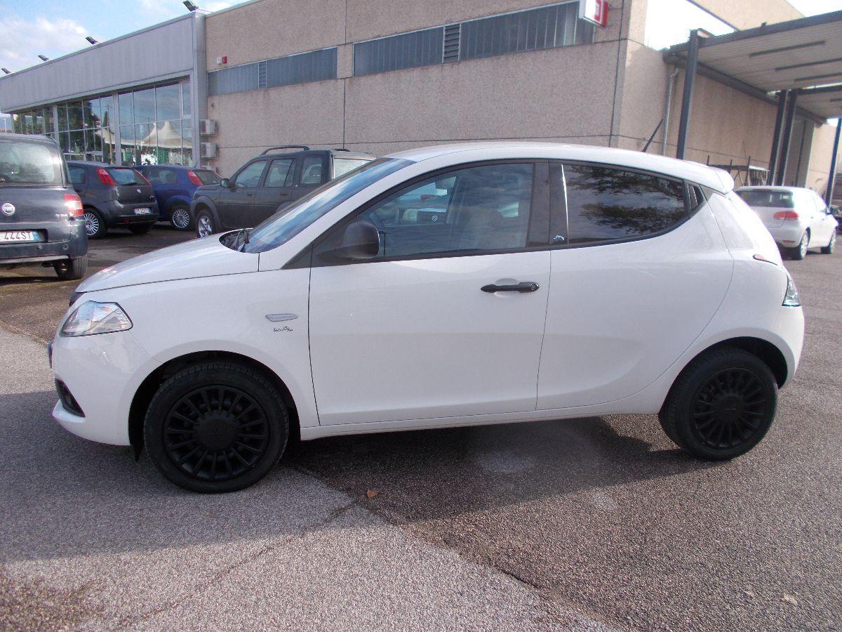 LANCIA - Ypsilon - 1.2 69 CV 5p. GPL Ecochic Silver