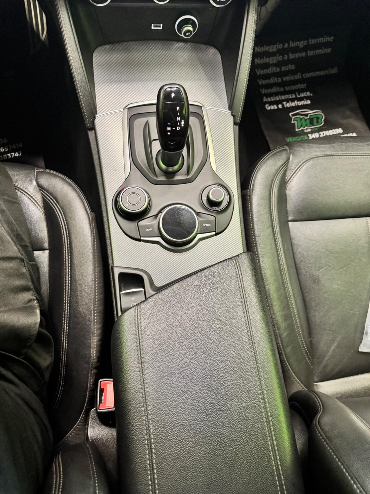 Alfa Romeo Stelvio 2.2 Turbodiesel 190 CV AT8 RWD Executive