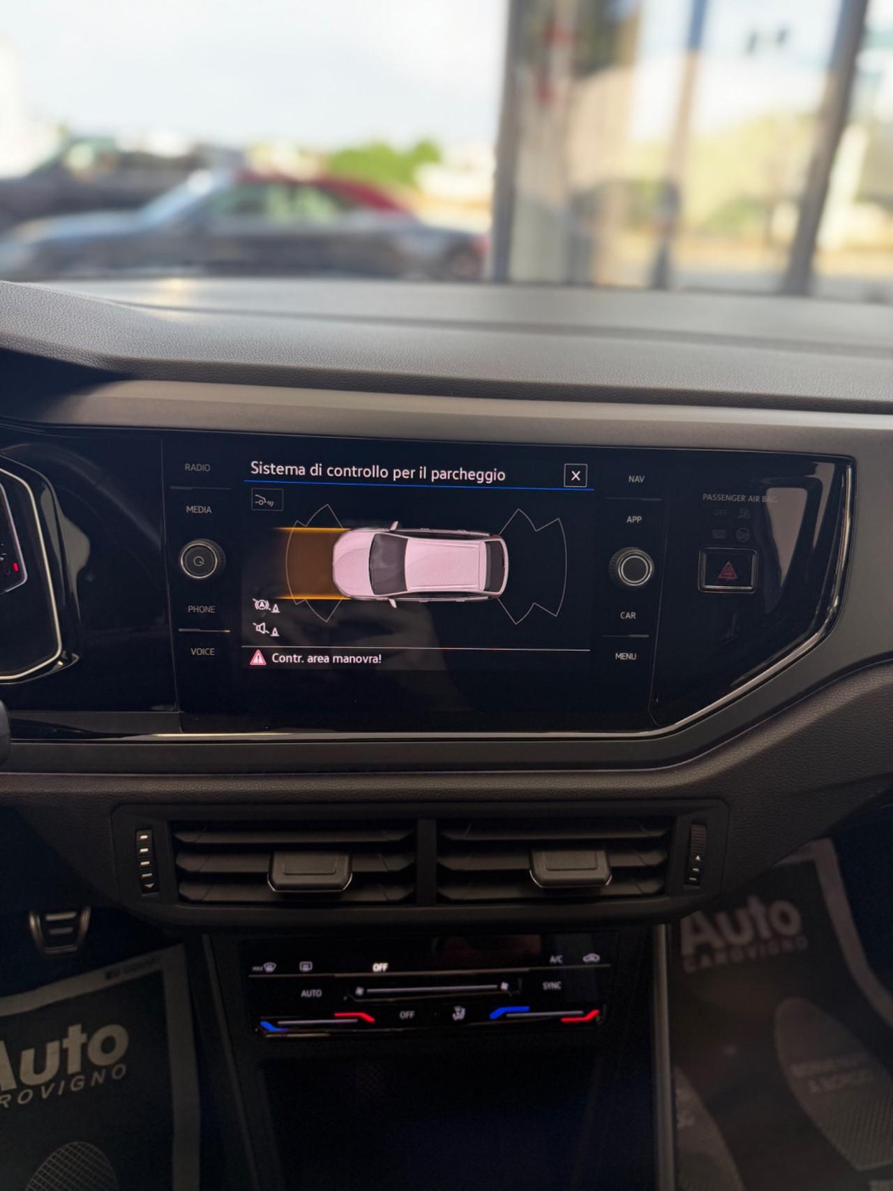 Volkswagen Taigo 1.0 tsi R-LINE TETTO APRIBILE.VIRTUAL COCKPIT.TELECAMERA,APPLE CARPLAY,KM CERTIFICATI