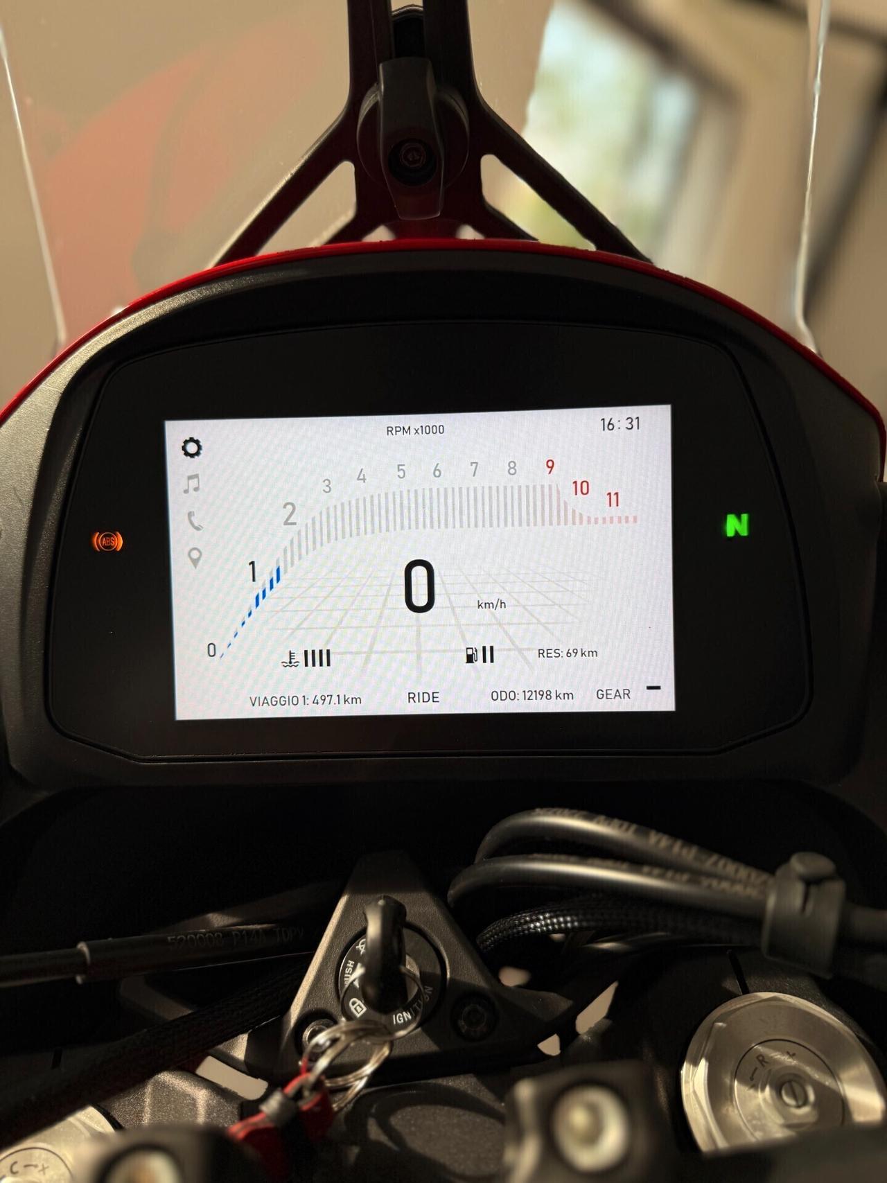 Moto Morini X-Cape 649 Gold Wheels Edition