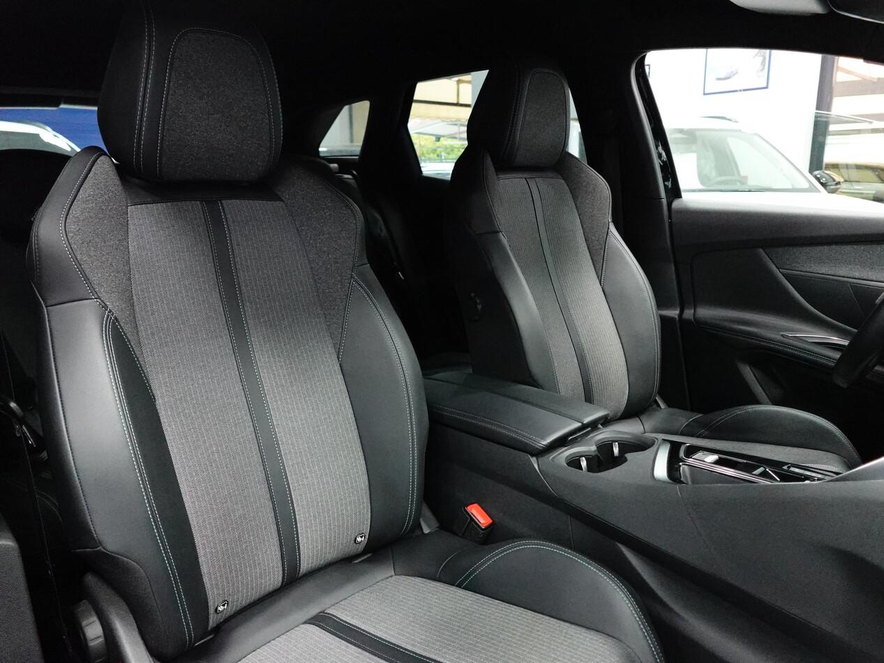 Peugeot 3008 II 1.5 BlueHDI 130 CV EAT8 ALLURE PACK