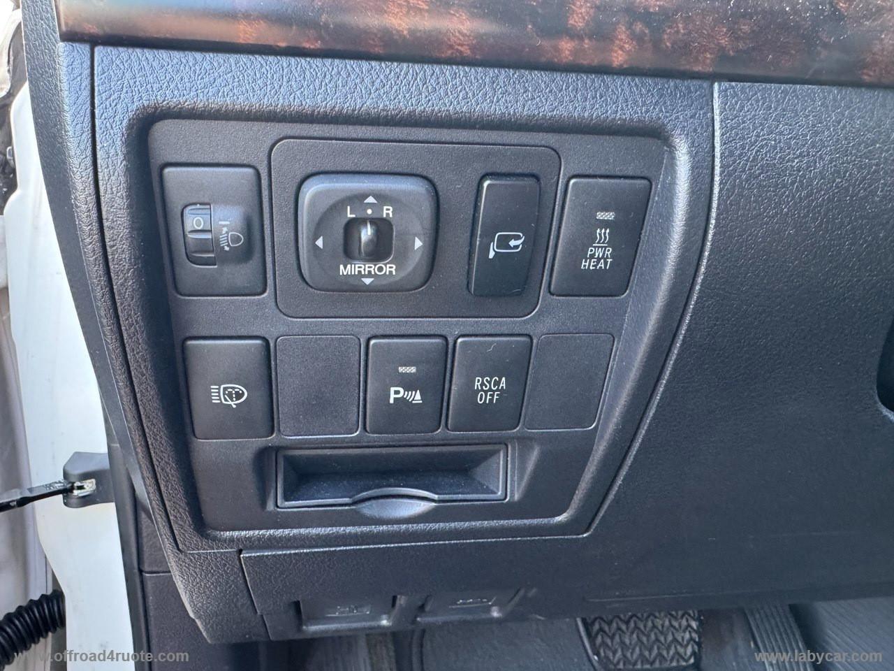 TOYOTA Land Cruiser V8 4.5 D4-D 7 posti