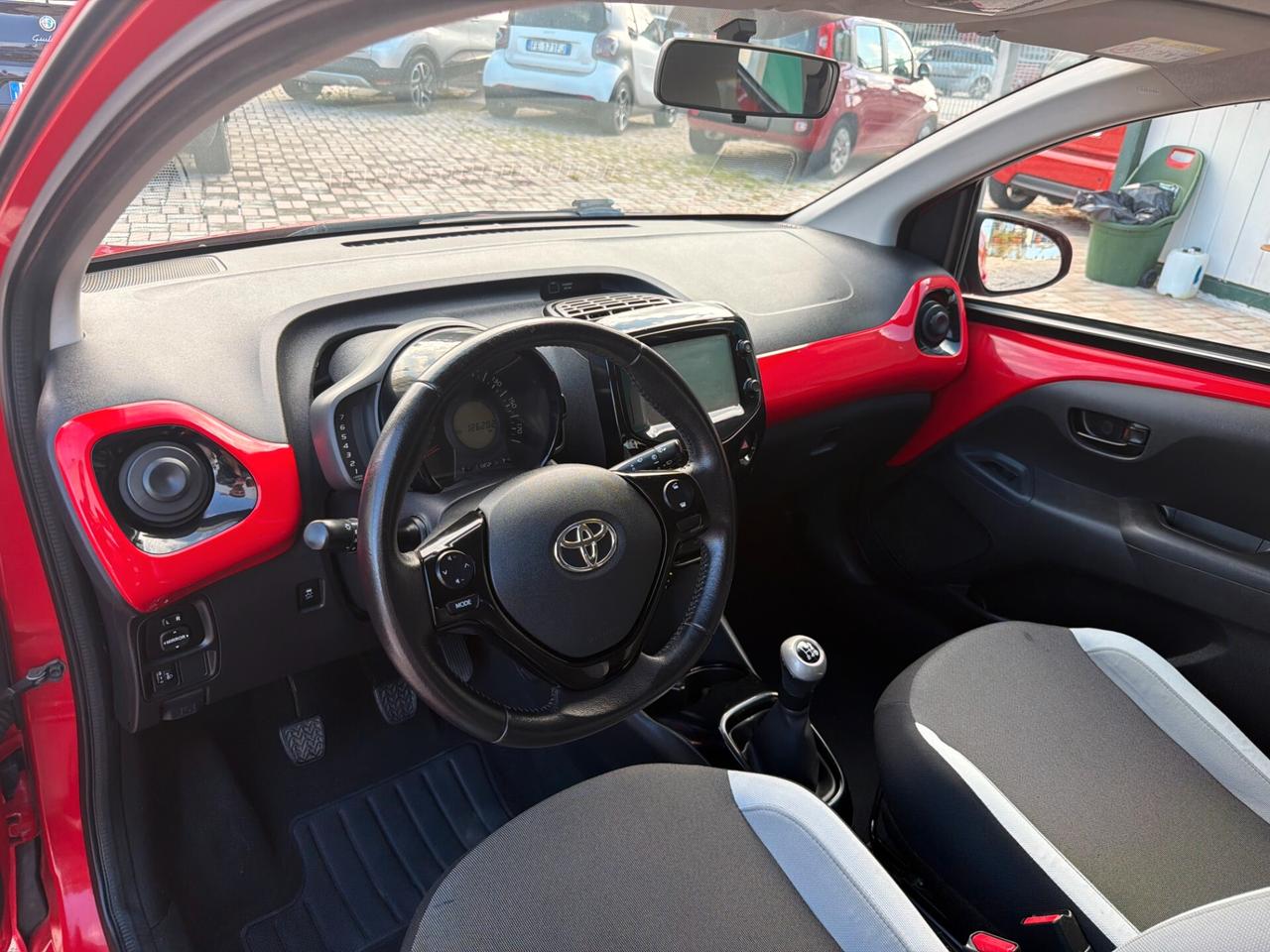 Toyota Aygo 1.0 VVT-i 69 CV 5 porte x-cool