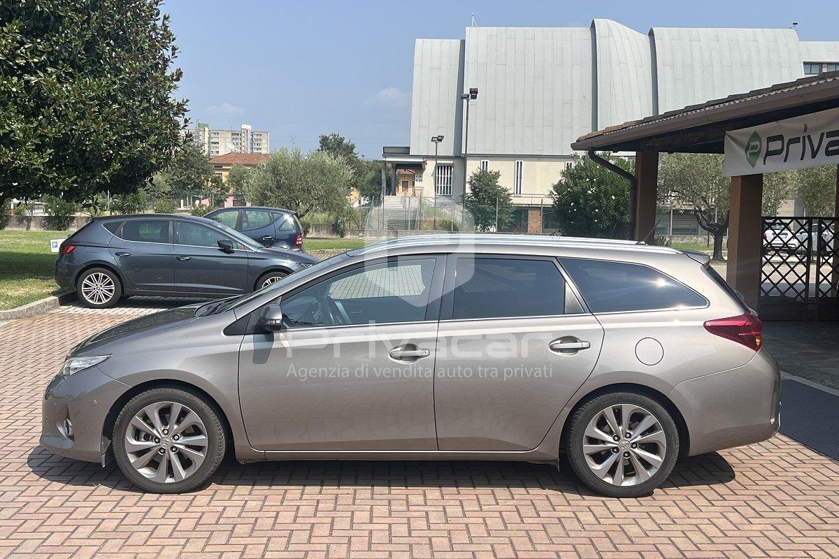 TOYOTA Auris Touring Sports 1.8 Hybrid Lounge
