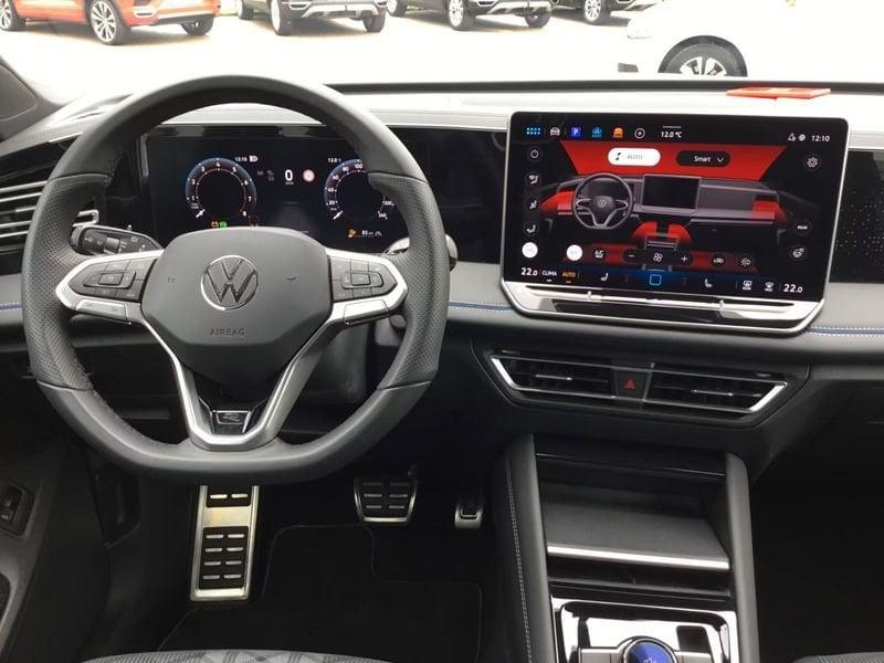 Volkswagen Tiguan 1.5 eTSI 110KW ACT R-Line DSG Gancio LED 19" Camera