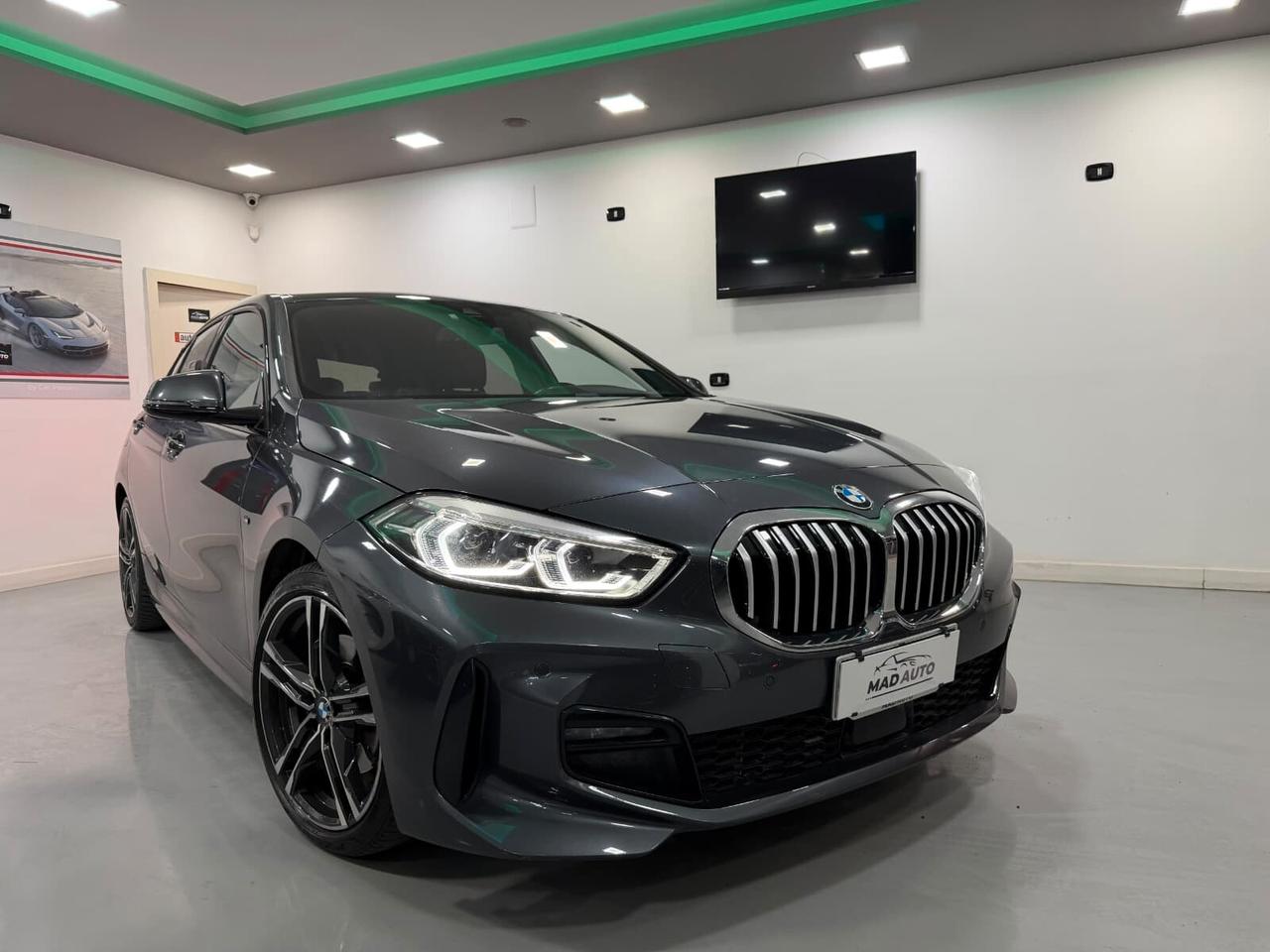 Bmw 116 116d 5p. Msport