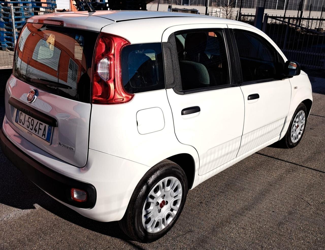 FIAT PANDA IBRIDA €8900