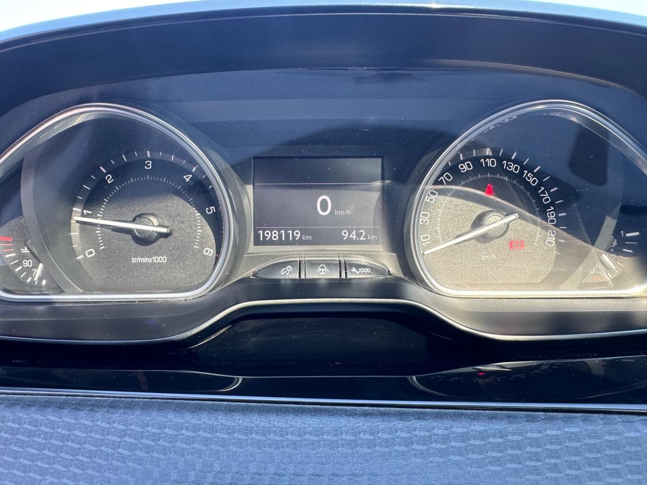 Peugeot 2008 1.6 e-HDi 92 CV Stop&Start Urban Cross NAVI PELLE TETTO