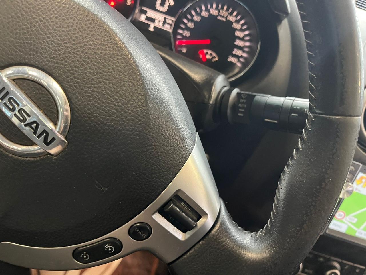 Nissan Qashqai 2.0 dCi DPF Tekna 7 POSTI TETTO