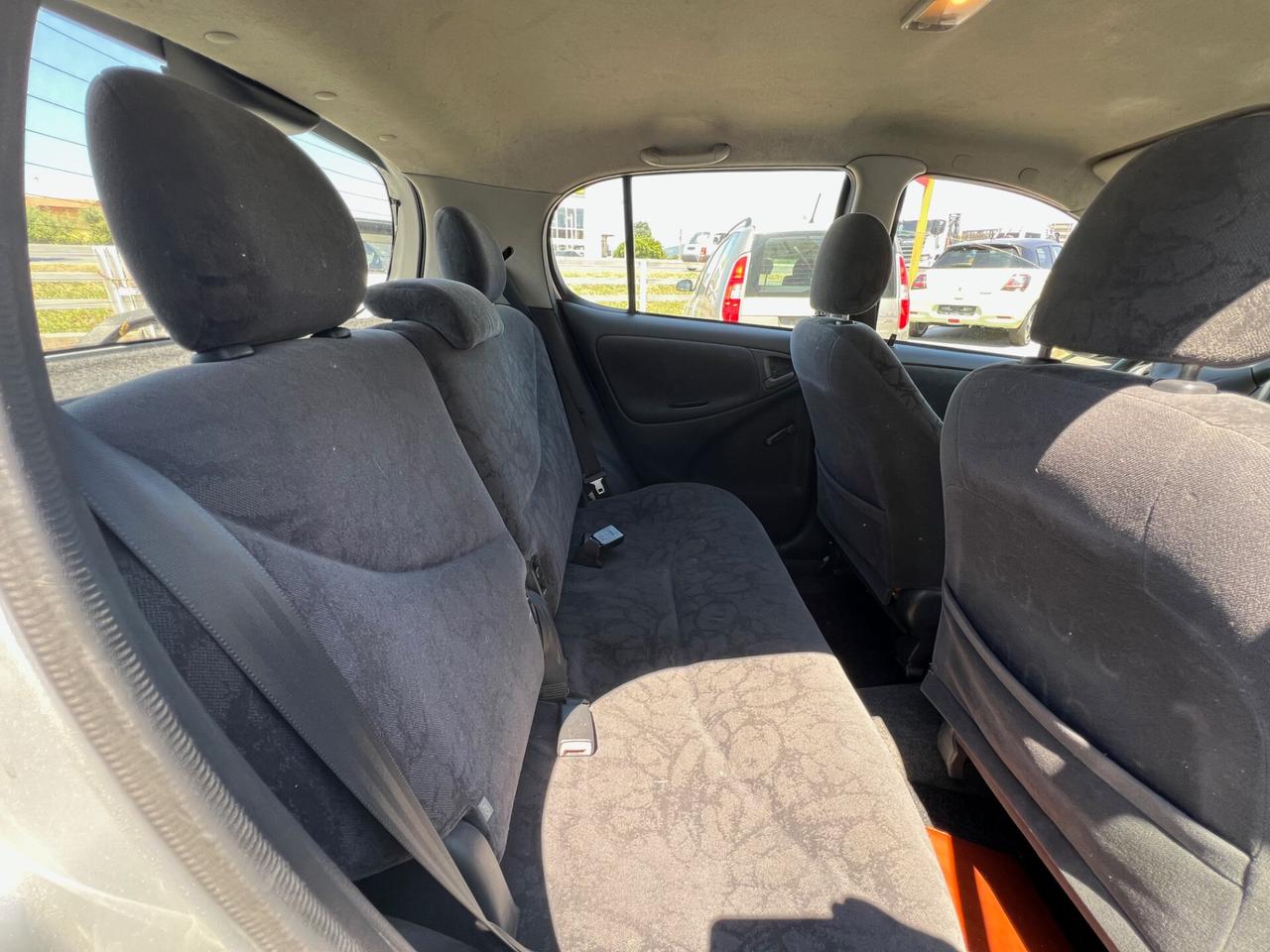 Toyota Yaris 1.3i 16V cat 5 porte aut. Sol