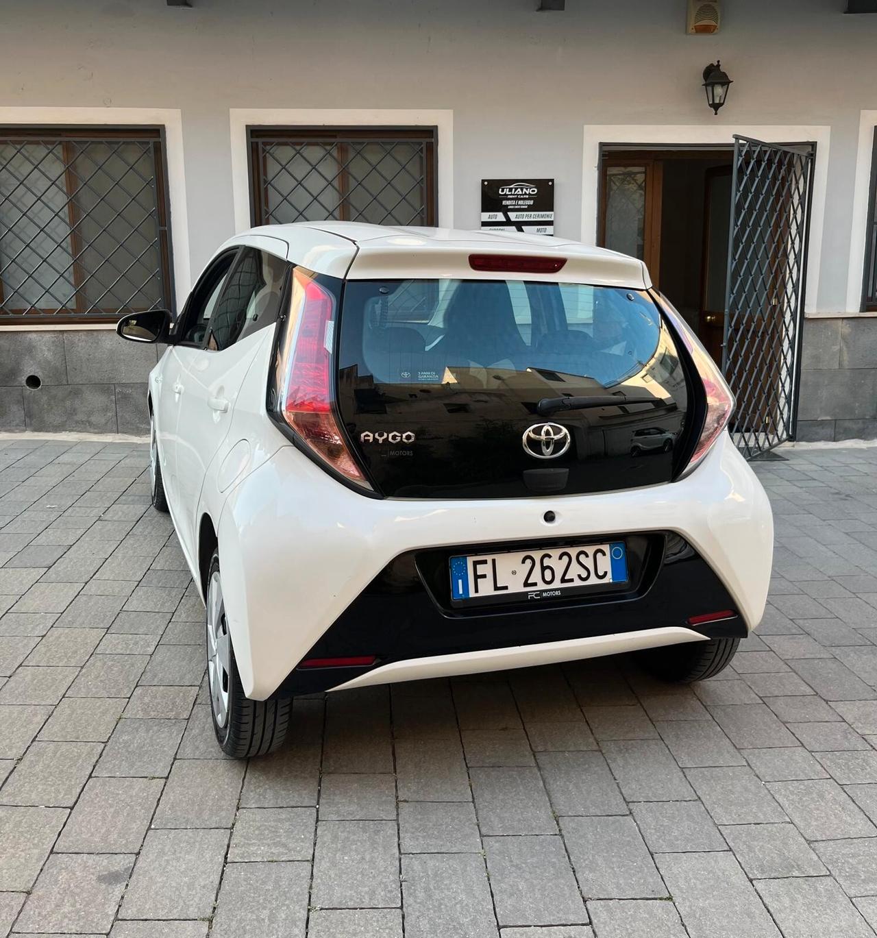 Toyota Aygo 1.0 VVT-i 69 CV x-business automatica