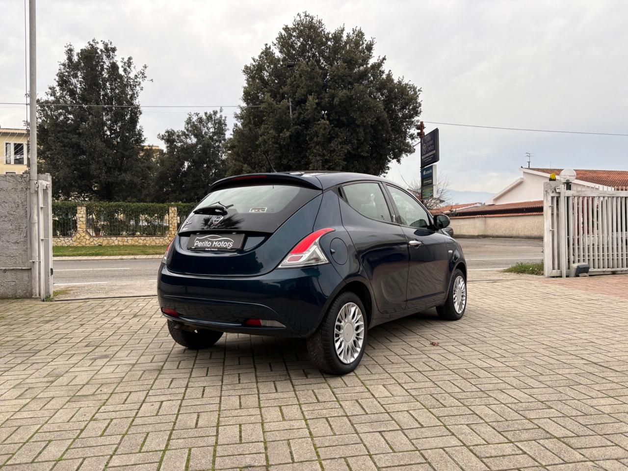 Lancia Ypsilon 1.3 MJT 16V 95 CV 5 porte S&S Silver