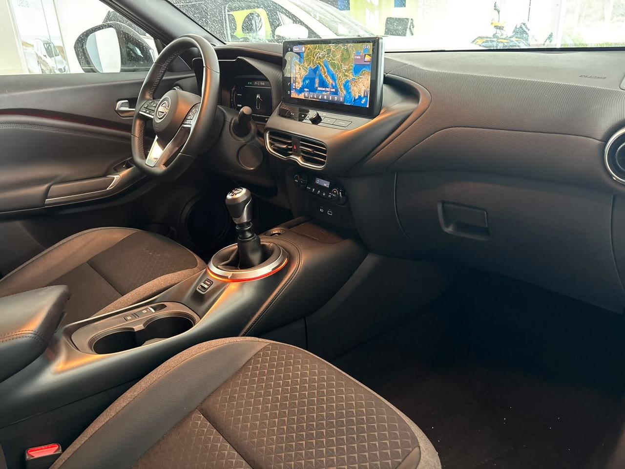 Nissan Juke 1.0 DIG-T 114 CV N-Connecta