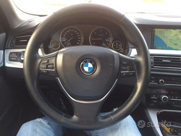 BMW Serie 5 2.0 tdi tagliandata con garanzia 12 mesi!!