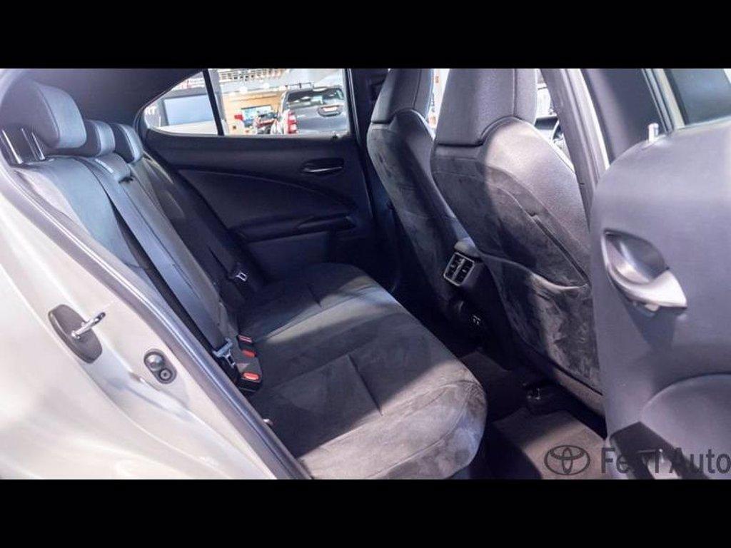 LEXUS Ux 250h 2.0 executive 2wd cvt del 2019